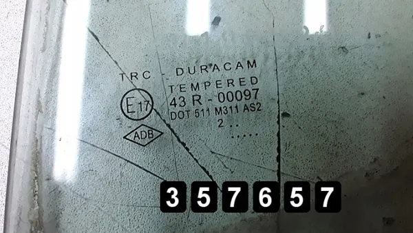 Cristal de puerta Dacia usado OEM AM-357657 para Sandero 2012 image 2