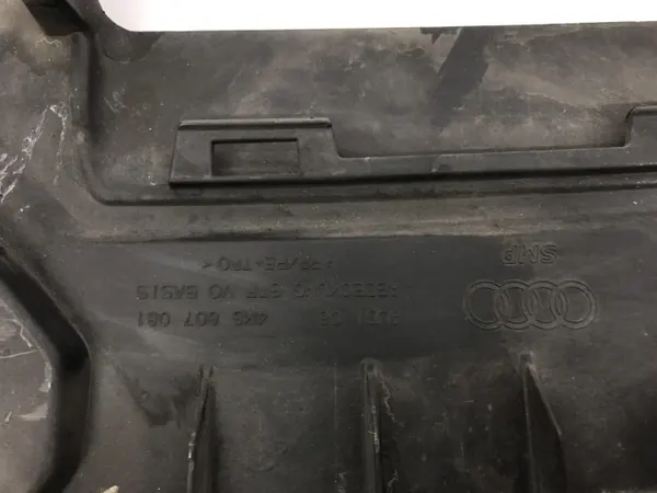 Capa cinto dianteiro OEM 4M8807081 para Audi SQ8 image 8