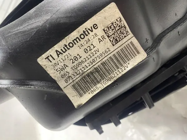 Kraftstofftank Skoda Octavia IV 2.0 TDI OEM 5WA201021AR image 6