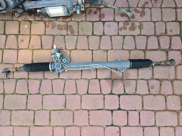 Gebruikte Audi OE versnellingsbaksteun 8E1422065D image 2
