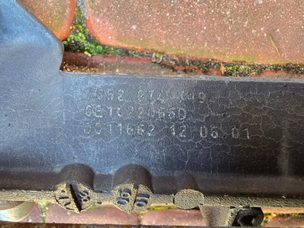 Gebruikte Audi OE versnellingsbaksteun 8E1422065D image 3