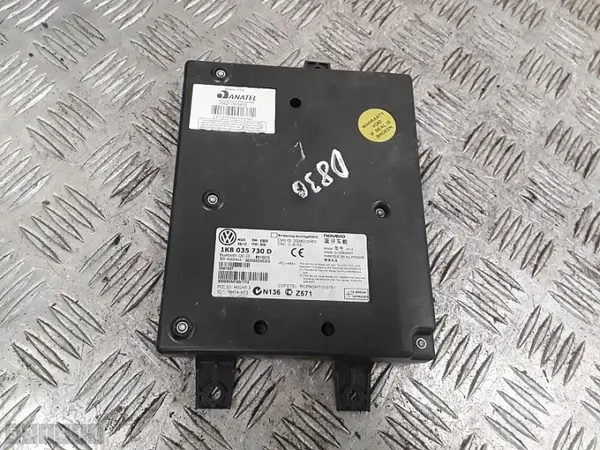 2010 VW Transporter T5 ECU 1K8035730D image 2
