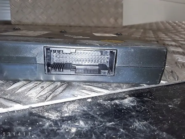 2010 VW Transporter T5 ECU 1K8035730D image 4