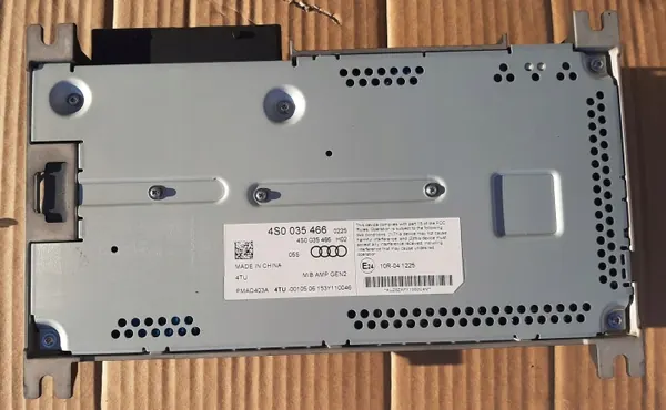 Bang & Olufsen Vahvistin Audi R8 OEM 4S0035466 image 3