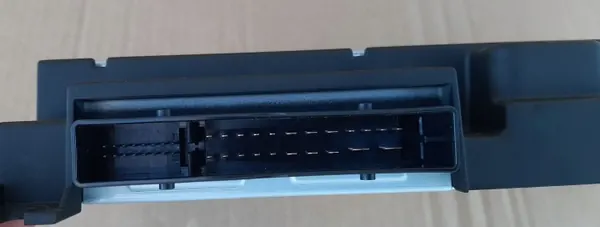 Bang & Olufsen Vahvistin Audi R8 OEM 4S0035466 image 8