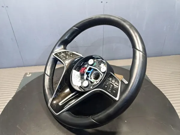 Mercedes-Benz W213 AMG Ohjauspyörä OEM A0004605315 Musta image 5