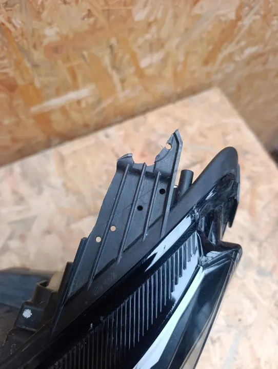 Farol Esquerdo Dacia Sandero III OEM VXBXHJ image 3