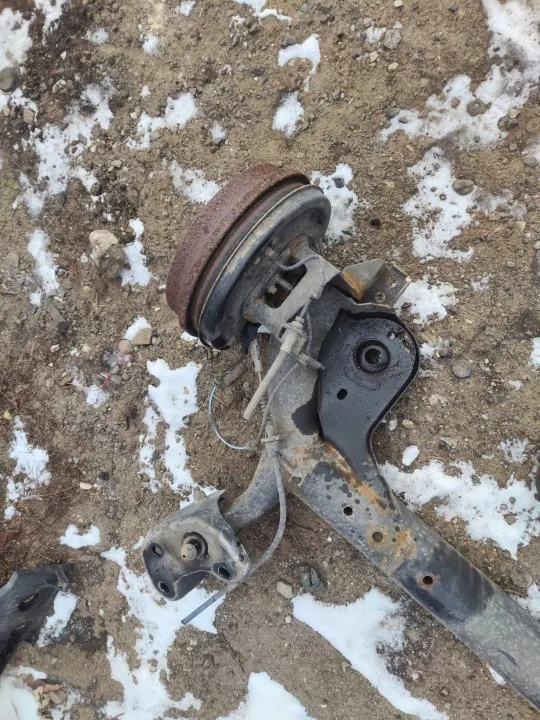 Poutre d'essieu arrière Ford B-MAX OEM BMAFOR8 image 4