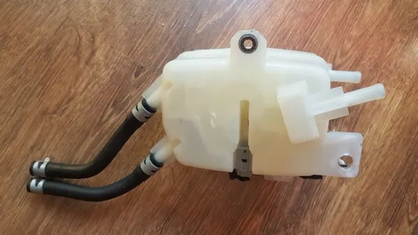 Réservoir de liquide de frein OEM 2-40400 Lexus RX 450 image 3
