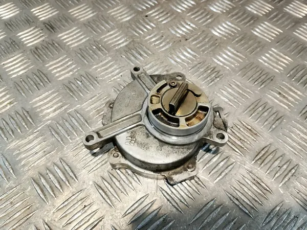 Imupumppu Audi A4 B6 2.0 FSI image 4