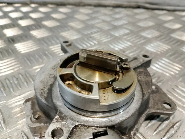 Imupumppu Audi A4 B6 2.0 FSI image 5