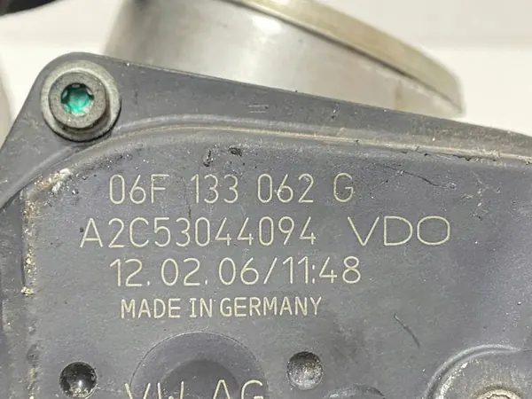 Corpo de borboleta Audi A4 S4 B7 06F133062G image 4