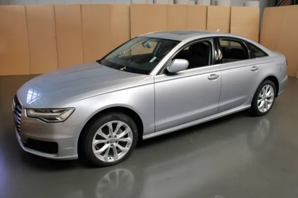OEM 4G0867409J Vänster framdörrs inredningspanel Audi A6 image 10