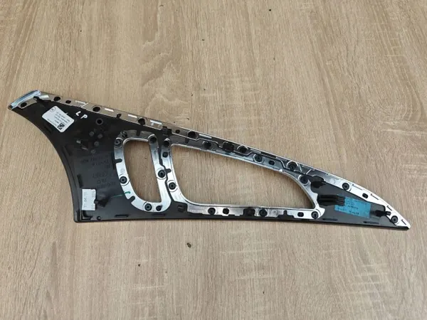 OEM 4G0867409J Vänster framdörrs inredningspanel Audi A6 image 5