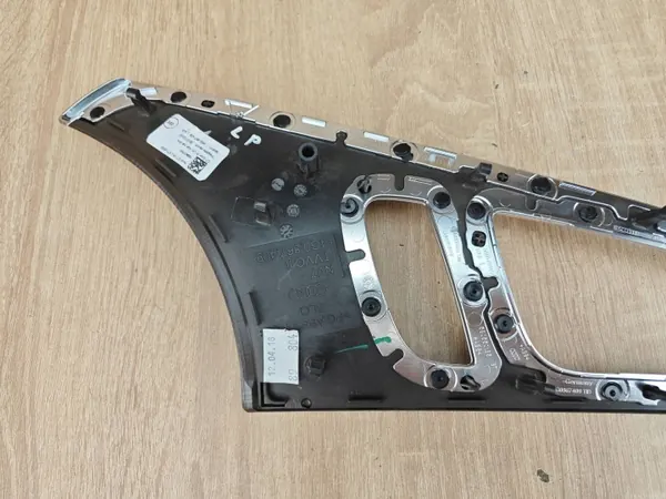 OEM 4G0867409J Vänster framdörrs inredningspanel Audi A6 image 7