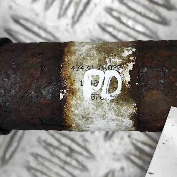 Toyota Hilux 2010 Höger Främre Halvaxel image 7