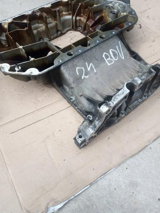 Oljepanna Audi A4 A6 2.4 OE 078103603AM image 4