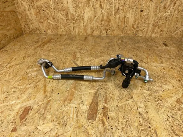 Klimaschlauch Ventil Hyundai Kona EV OEM 97725-K4100 image 10