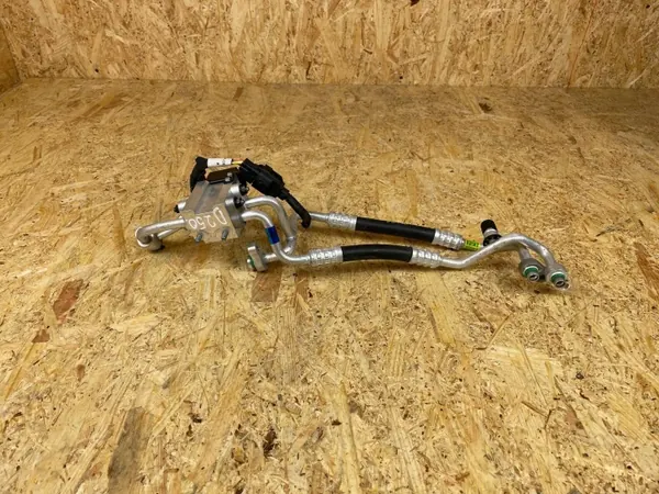 Klimaschlauch Ventil Hyundai Kona EV OEM 97725-K4100 image 7