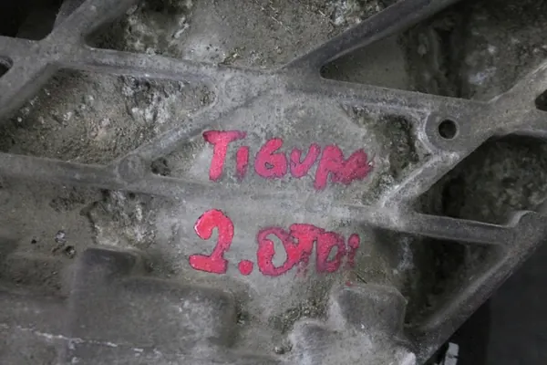 Takadifferenti VW Tiguan 2.0 TDI 0AY525010B image 2