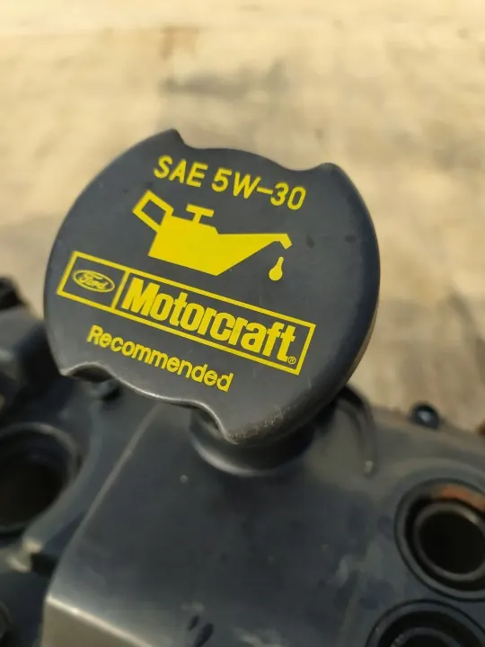 Tapa de válvulas izquierda OEM BL3E-6K273-BA Ford image 3