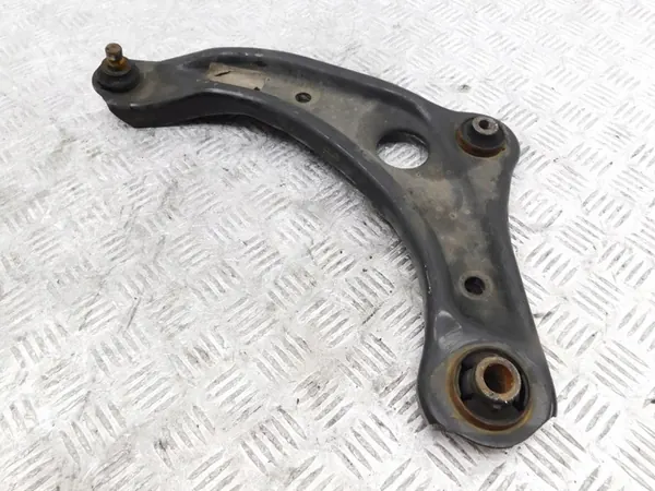 Braccio di Controllo Anteriore Sinistro - Nissan Micra V K14 image 2