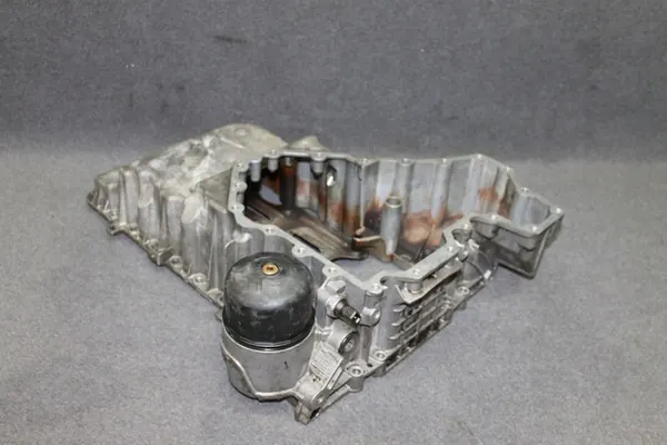 BMW F01 F02 F06 F07 F10 F12 5.0i N63 Oljetank - 7570685 image 3