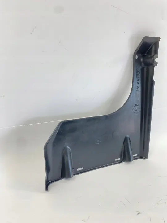 Mercedes W124 Alusuoja OEM 1245242330 image 8