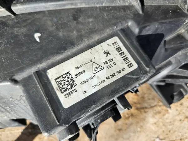 OEM 9836230980 LED diurno derecho Peugeot 3008 II image 3