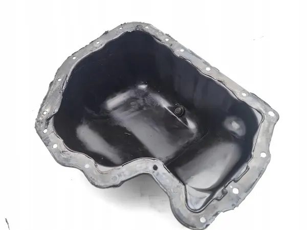 VW Polo Oljetank 1.2 Bensin 44kW 2013 03D103601G image 6