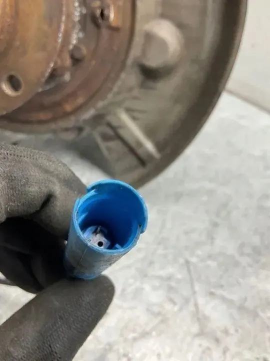 BMW E61 Pyöränlaakeri vasen taka OEM 6770923 image 4