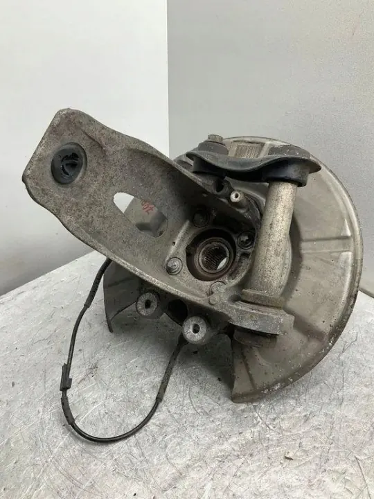 BMW E61 Pyöränlaakeri vasen taka OEM 6770923 image 9