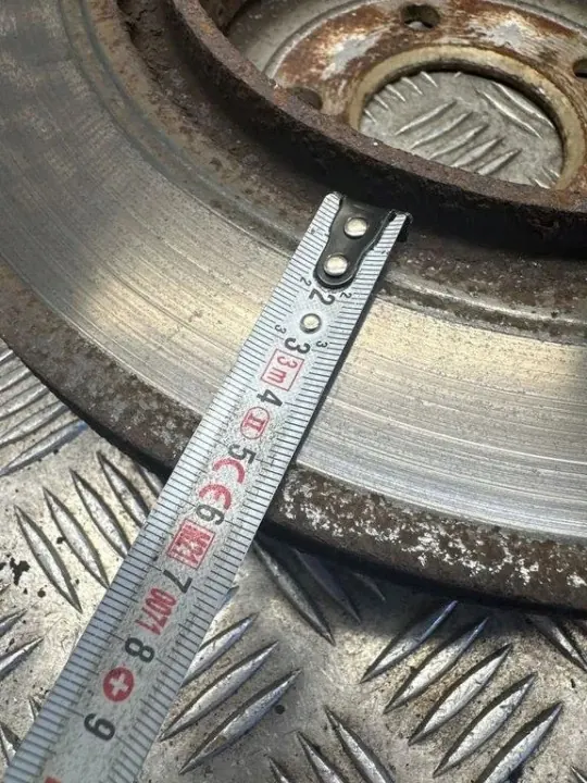 Hintere Bremsscheibe OEM 6894381 für BMW 6er image 4