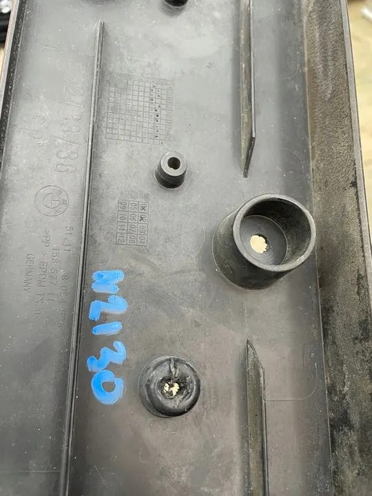 Etupuskuri rekisterikilven kehys BMW F32 F33 F36 OEM image 2