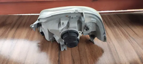 Faros Delanteros Renault Master Derecho image 5