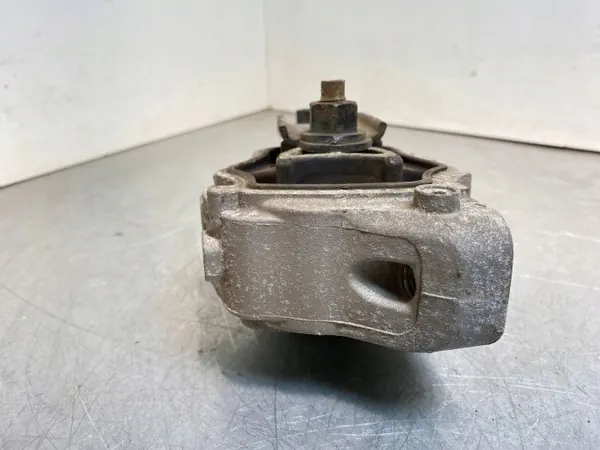 Getriebelagerhalterung OEM 6G92-6P082-AB Gebraucht image 3