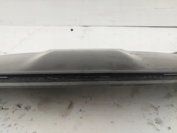 Range Rover Velar L560 Spoiler OEM J82-44210-A image 7