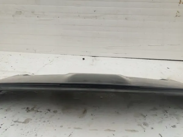 Range Rover Velar L560 Spoiler OEM J82-44210-A image 8