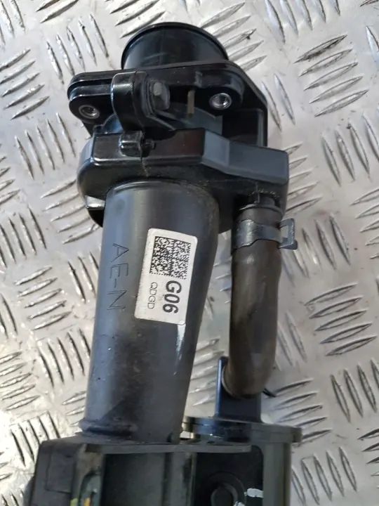 Cuello de llenado Hyundai Ioniq OEM 31030G2050 image 3