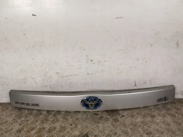 Toyota Prius tavaratilan paneeli OEM FBZ12896 image 2