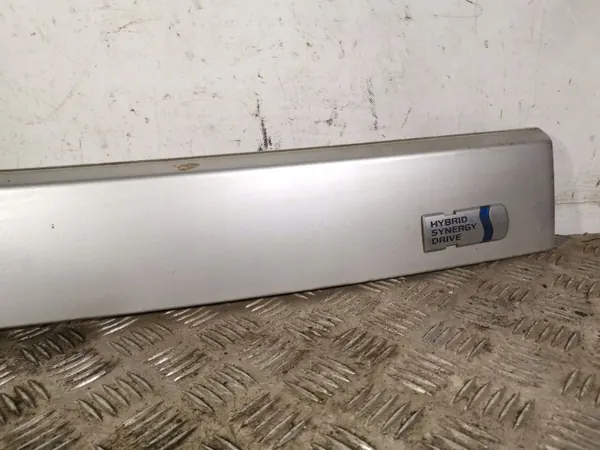 Toyota Prius tavaratilan paneeli OEM FBZ12896 image 4