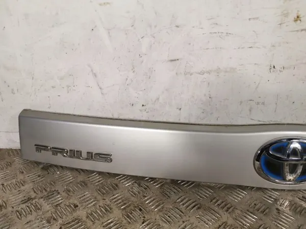Toyota Prius tavaratilan paneeli OEM FBZ12896 image 5