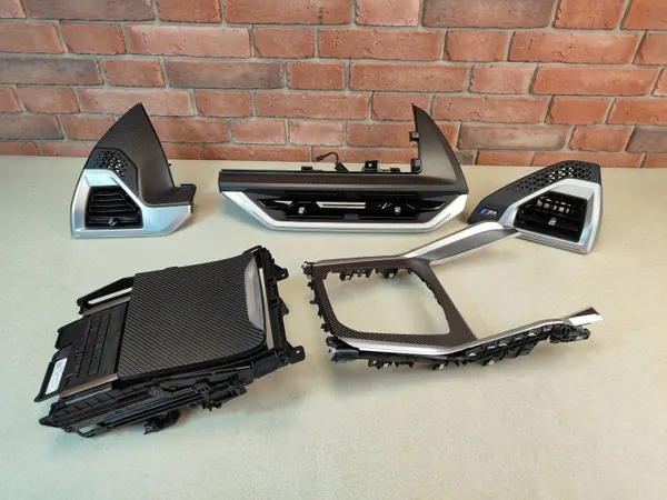BMW XM G09 Hiilikuitu Koriste OEM 5A011B9 - Konsoli image 2