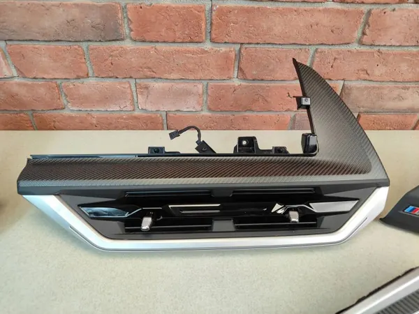 BMW XM G09 Hiilikuitu Koriste OEM 5A011B9 - Konsoli image 3