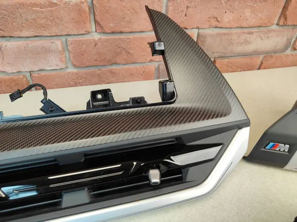 BMW XM G09 Hiilikuitu Koriste OEM 5A011B9 - Konsoli image 5