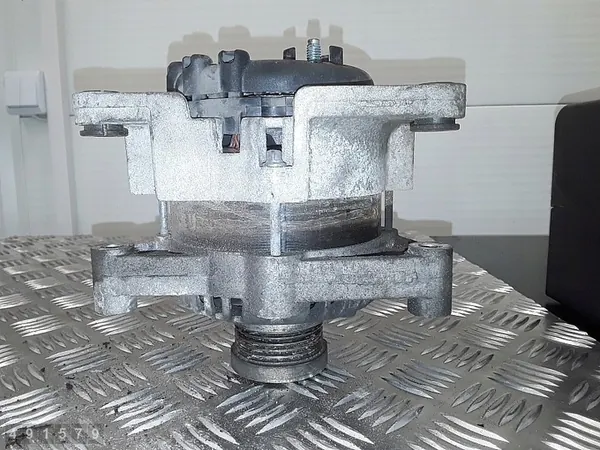 2013 Opel Astra J Alternator 13581885 image 8