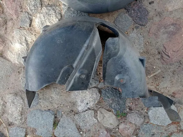 Rear Wheel Arch Renault Clio III image 6