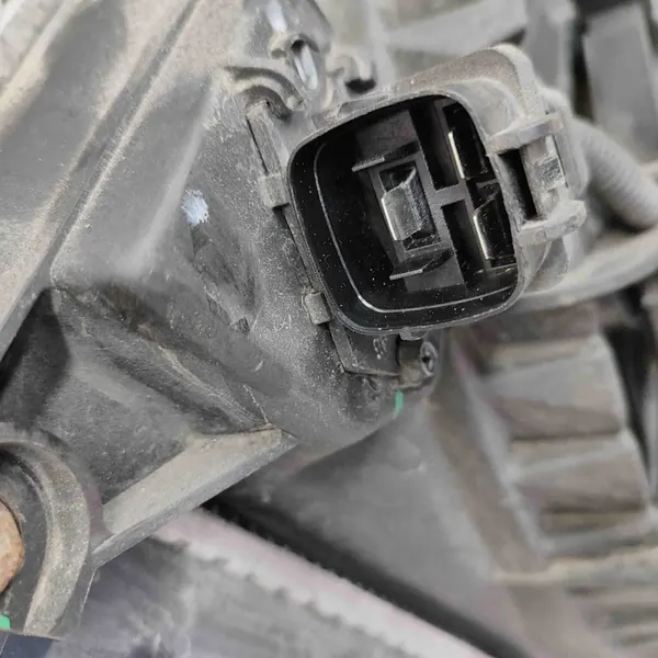 Peças de refrigeração Kia Sportage (SL) 1.7L 2013 253802Y000 image 5