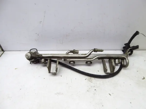 Volkswagen Passat B5 Lift Rail de carburant Valve 1.6 8V ALZ image 5