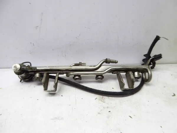 Volkswagen Passat B5 Lift Rail de carburant Valve 1.6 8V ALZ image 6